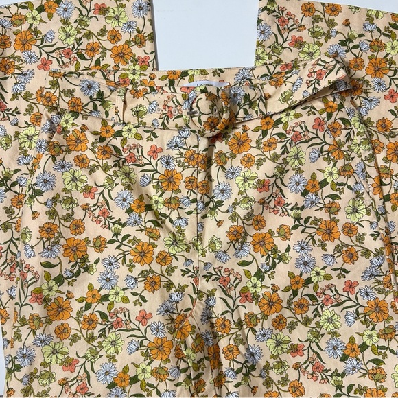 NWT (size 4) Loft Belted Sutton Kick Crop Pants in Floral - Picture 3 of 9
